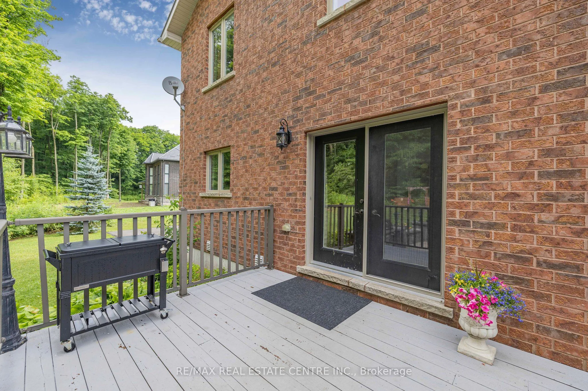 2 Ashlea Lane, Melancthon, ON L9V 3M9