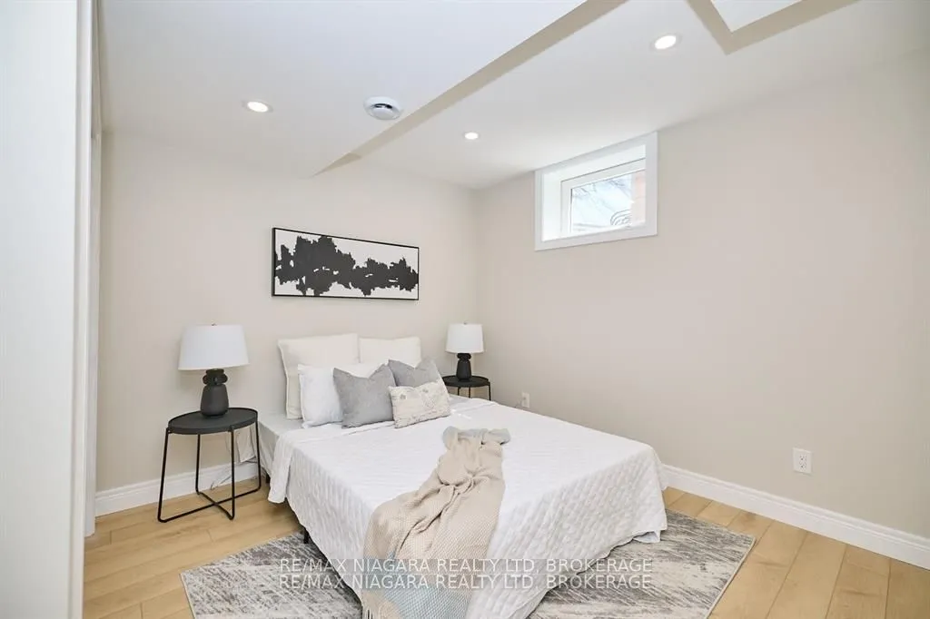 5508 Hillsdale Avenue, Niagara Falls, ON L2G 4T9