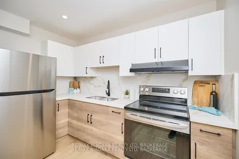 5508 Hillsdale Avenue, Niagara Falls, ON L2G 4T9
