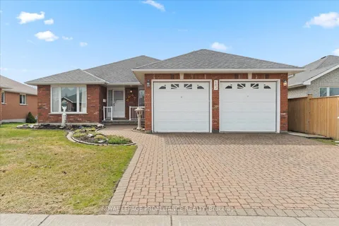 13 Hickory Grove, Belleville, ON K8N 5X6