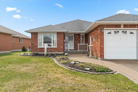 13 Hickory Grove, Belleville, ON K8N 5X6