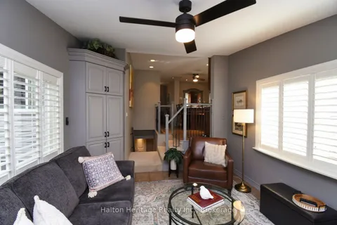 66 Garden Avenue, Hamilton, ON L9G 2J5