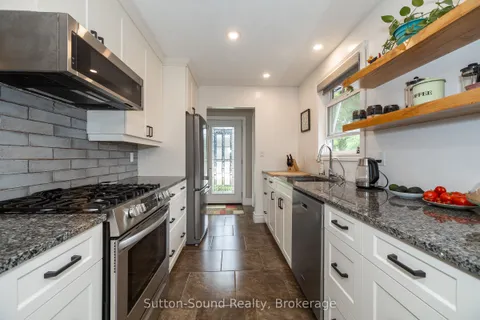 1160 12th Street, Owen Sound, ON N4K 5Y6