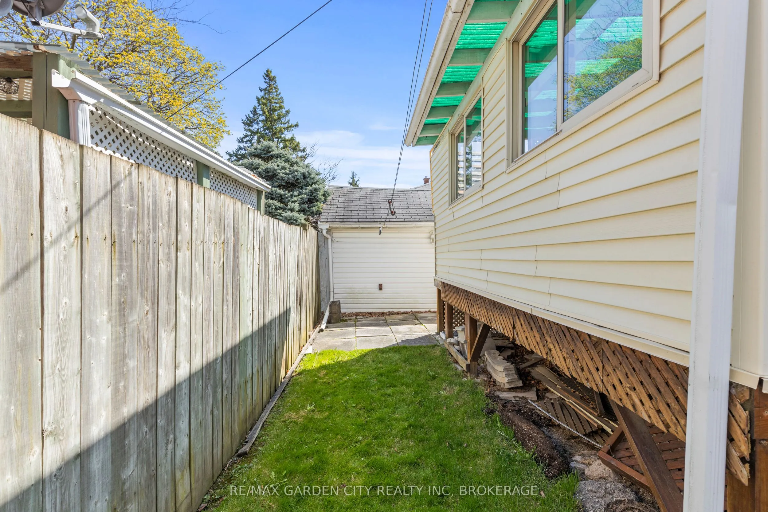 4730 SIXTH Avenue, Niagara Falls, ON L2E 4T7