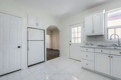 64 Crooks Street, Hamilton, ON L8R 2Z6