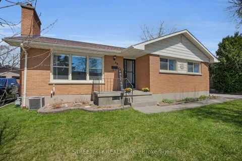 48 FRONTENAC Road, London South, ON N5Z 3Y3