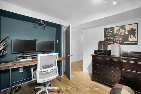 48 FRONTENAC Road, London South, ON N5Z 3Y3