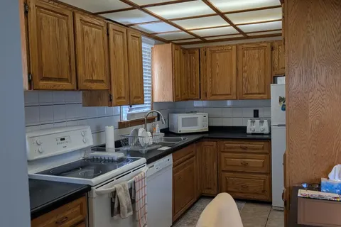 5563 Hillsdale Avenue, Niagara Falls, ON L2G 4T8