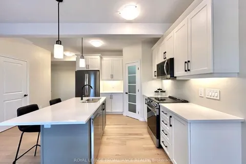 6 Peace River Street, Belleville, ON K8N 0V4