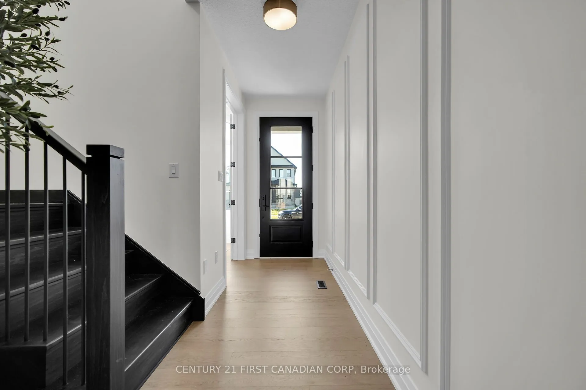 1918 Fountain Grass Drive, London South, ON N6K 4P9