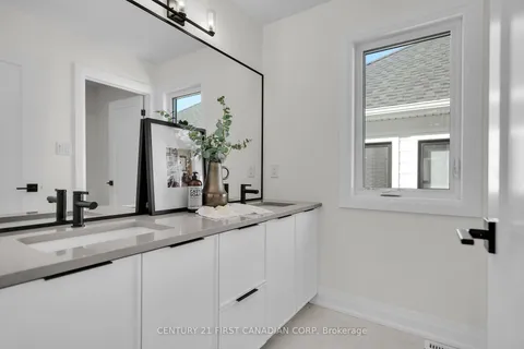 1918 Fountain Grass Drive, London South, ON N6K 4P9