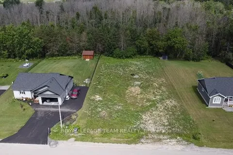 8 Albert Street, Edwardsburgh/Cardinal, ON K0E 1T1