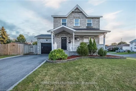 363 Waterloo Drive, Kingston, ON K7M 8L2