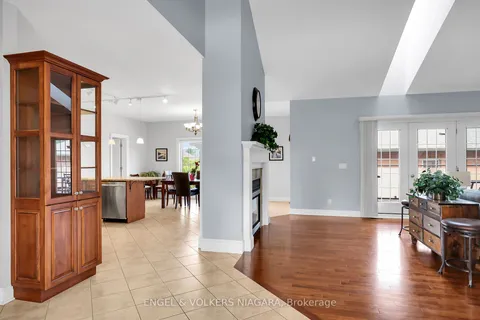 28 Cherry Ridge Boulevard, Pelham, ON L0S 1C0