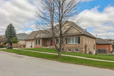 28 Cherry Ridge Boulevard, Pelham, ON L0S 1C0