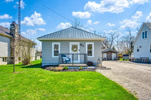 8 CARRICK Street, Haldimand, ON N0A 1H0
