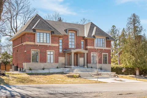 250 Sandridge Road, Rockcliffe Park, ON K1L 5A2