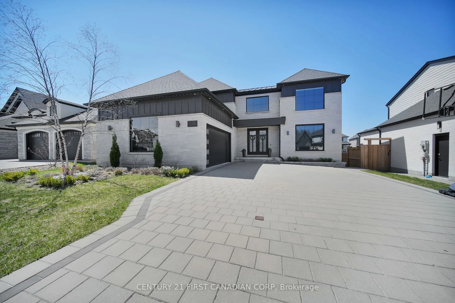 1741 Upper West Avenue, London South, ON N6K 0J2