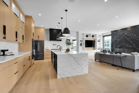 1741 Upper West Avenue, London South, ON N6K 0J2