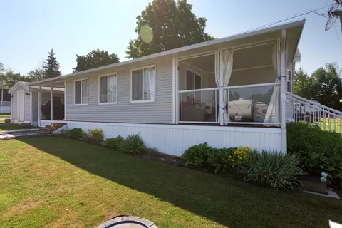 14 Pioneer Drive, Otonabee-South Monaghan, ON K0L 2G0
