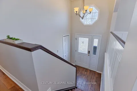 7 Daniel Avenue, Petawawa, ON K8H 3P5