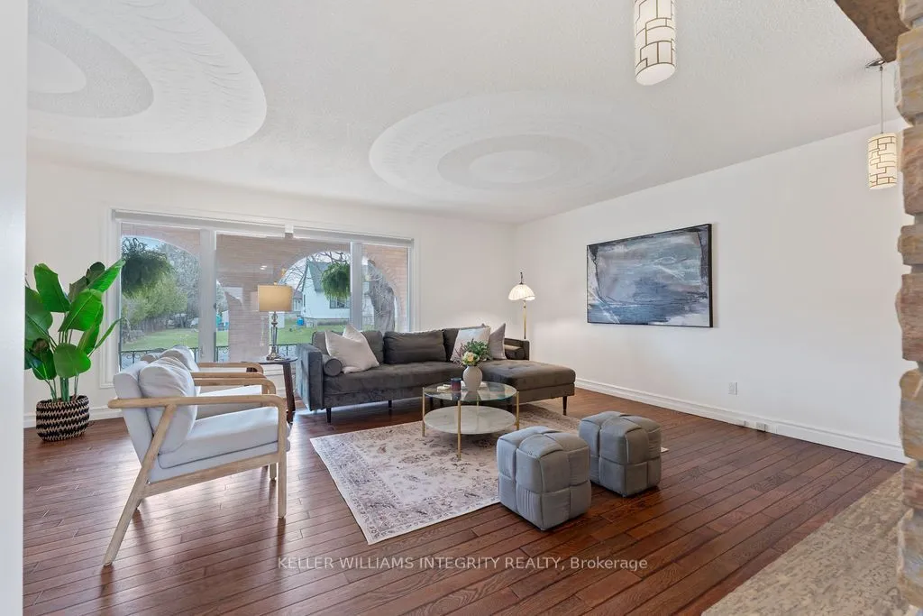 62 Chippewa Avenue, ON K2G 1Y2