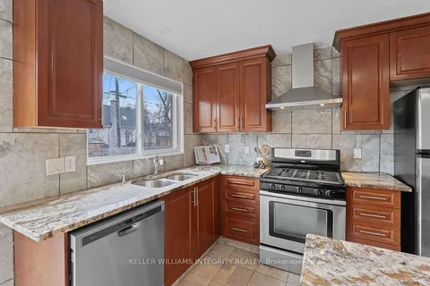 62 Chippewa Avenue, ON K2G 1Y2