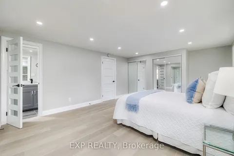 264 Shakespeare Drive, Waterloo, ON N2L 2T6
