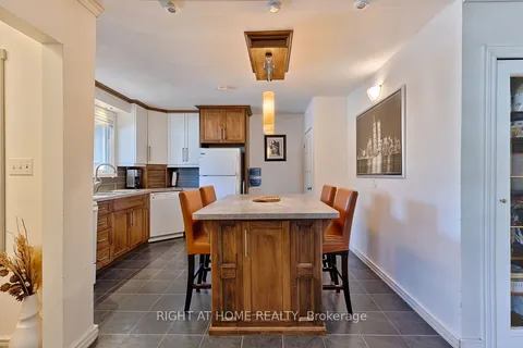 152 Laurier Avenue, Pembroke, ON K8A 2J2