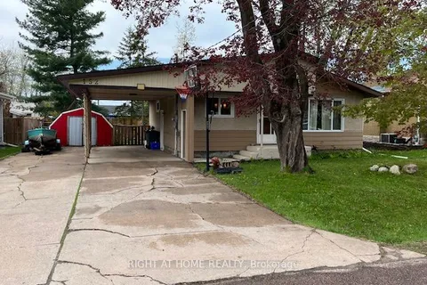 152 Laurier Avenue, Pembroke, ON K8A 2J2