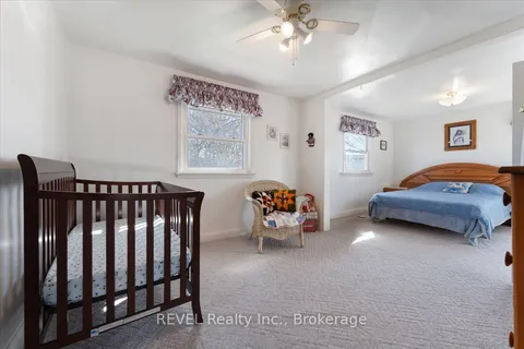 20 Lakeside Drive, Grimsby, ON L3M 2K7