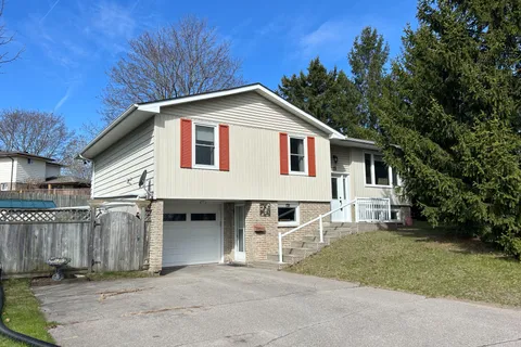 15 Payne Crescent, Port Hope, ON L1A 3Y3