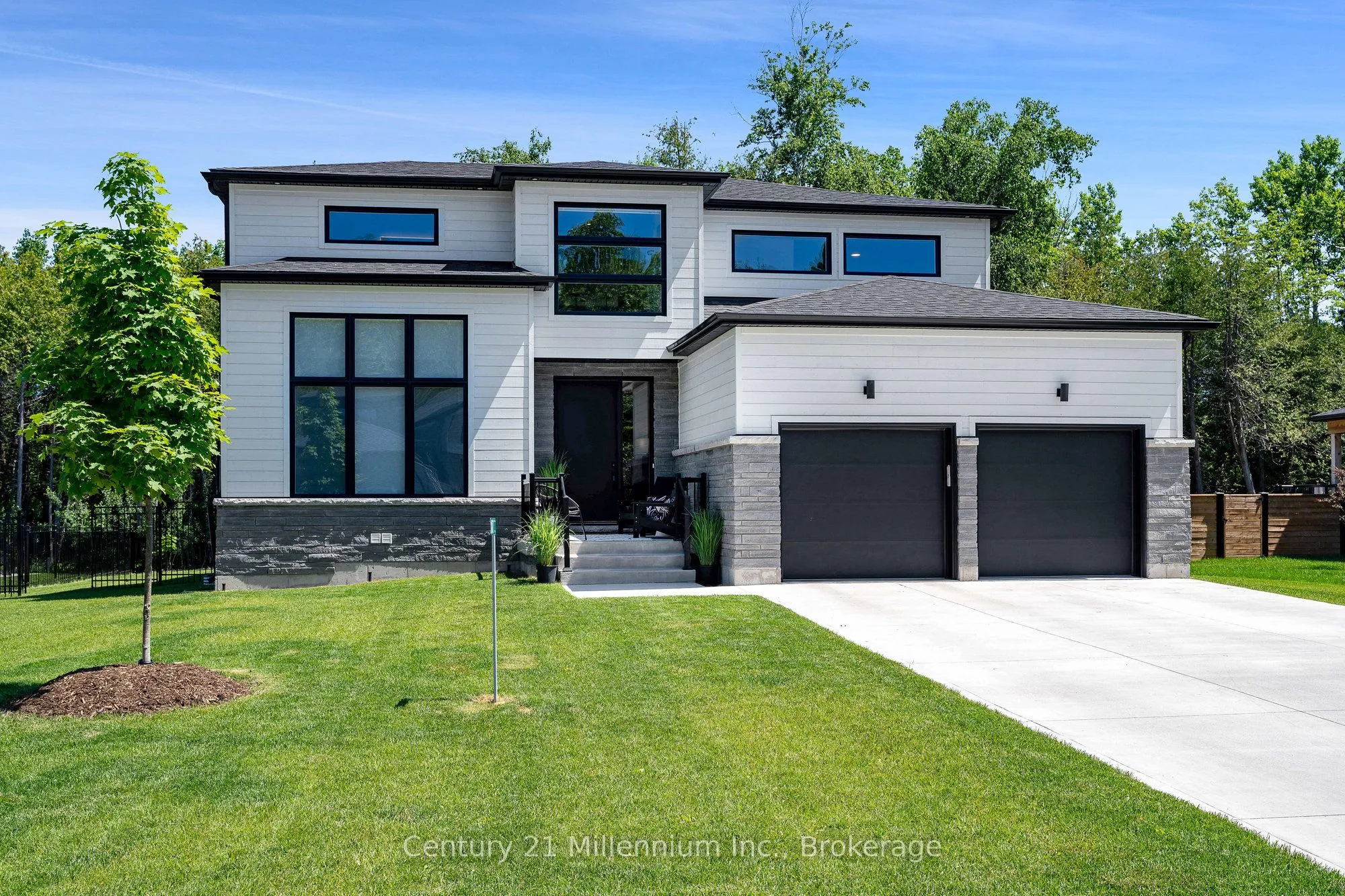 107 TEKIAH Road, Blue Mountains, ON N0H 1J0
