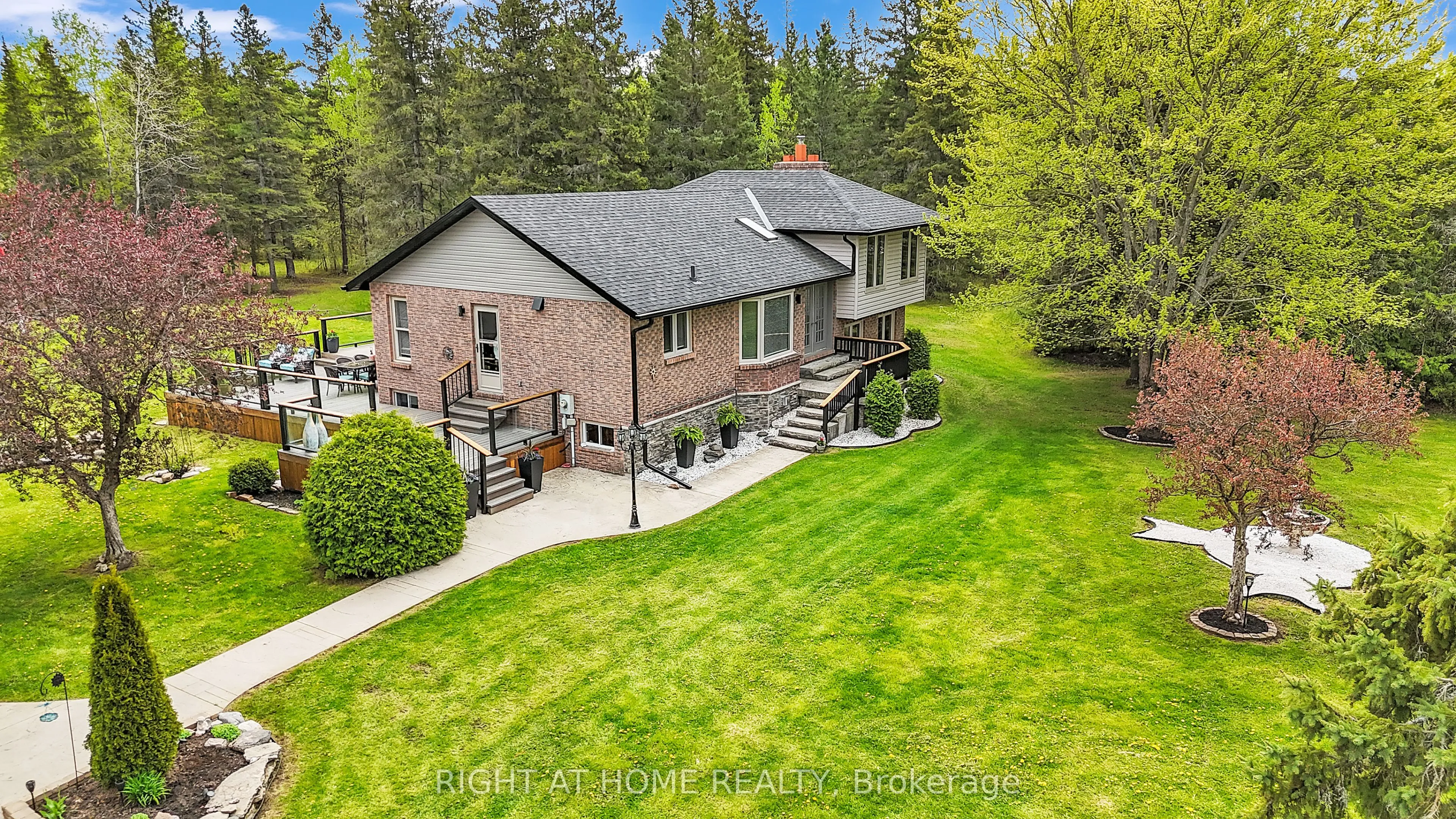 119 Sturgeon Glen Road, Kawartha Lakes, ON K0M 1N0