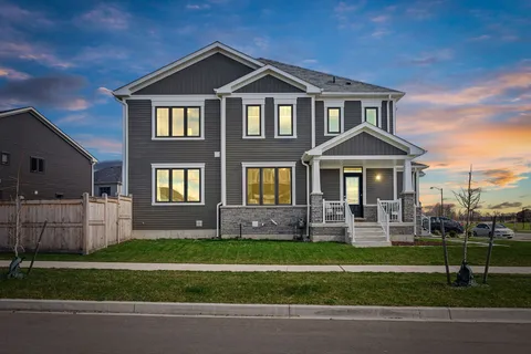 170 Whithorn Crescent, Haldimand, ON N3W 0G7