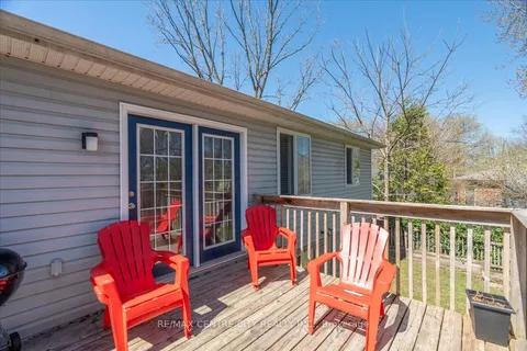 19 Dell Drive, Strathroy-Caradoc, ON N7G 1C6