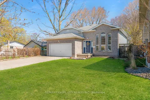 19 Dell Drive, Strathroy-Caradoc, ON N7G 1C6