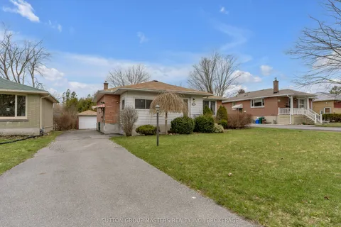 250 Yonge Street, Kingston, ON K7M 1G5