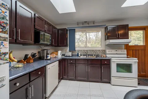 36 EMILY MANOR Drive, Kawartha Lakes, ON K0L 2W0
