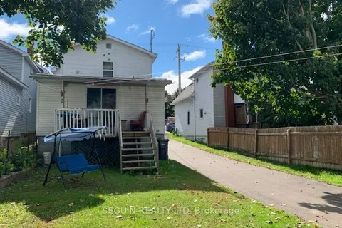 407-407B REGENT 294 WILLIAM Street, Hawkesbury, ON K6A 1G1