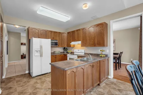 70 Insmill Crescent, Kanata, ON K2T 1G4