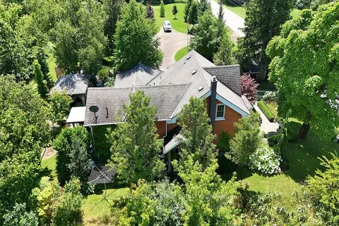 1288 Brock Road, Hamilton, ON L9H 5E4