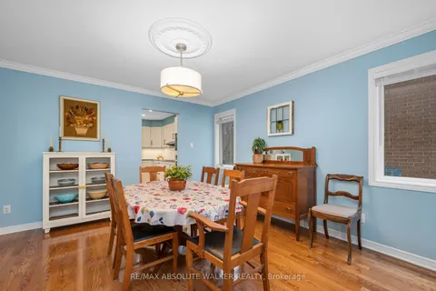 1651 Country Walk Drive, Orleans - Convent Glen and Area, ON K1C 8E2