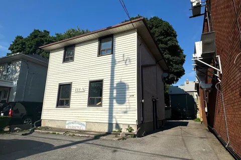 144-A Lake Street, St. Catharines, ON L2R 5Y3