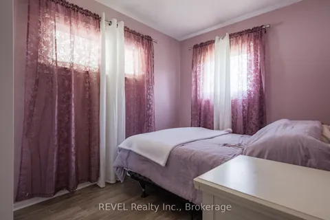 20 Whyte Avenue, Thorold, ON L2V 2T3