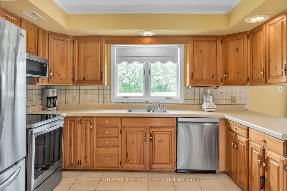 90 River Road, ON K0E 1L0