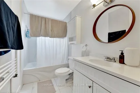 82 Albert Street, St. Catharines, ON L2R 2H1