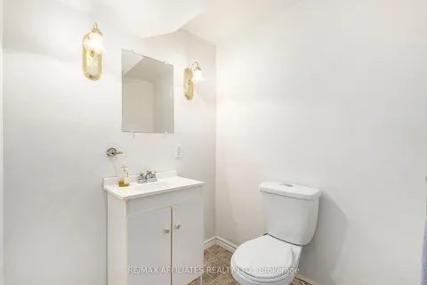 14 Ross Street, Smith Falls, ON K7A 4V6