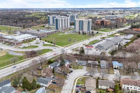 16 Limeridge Drive, Kingston, ON K7M 6M3