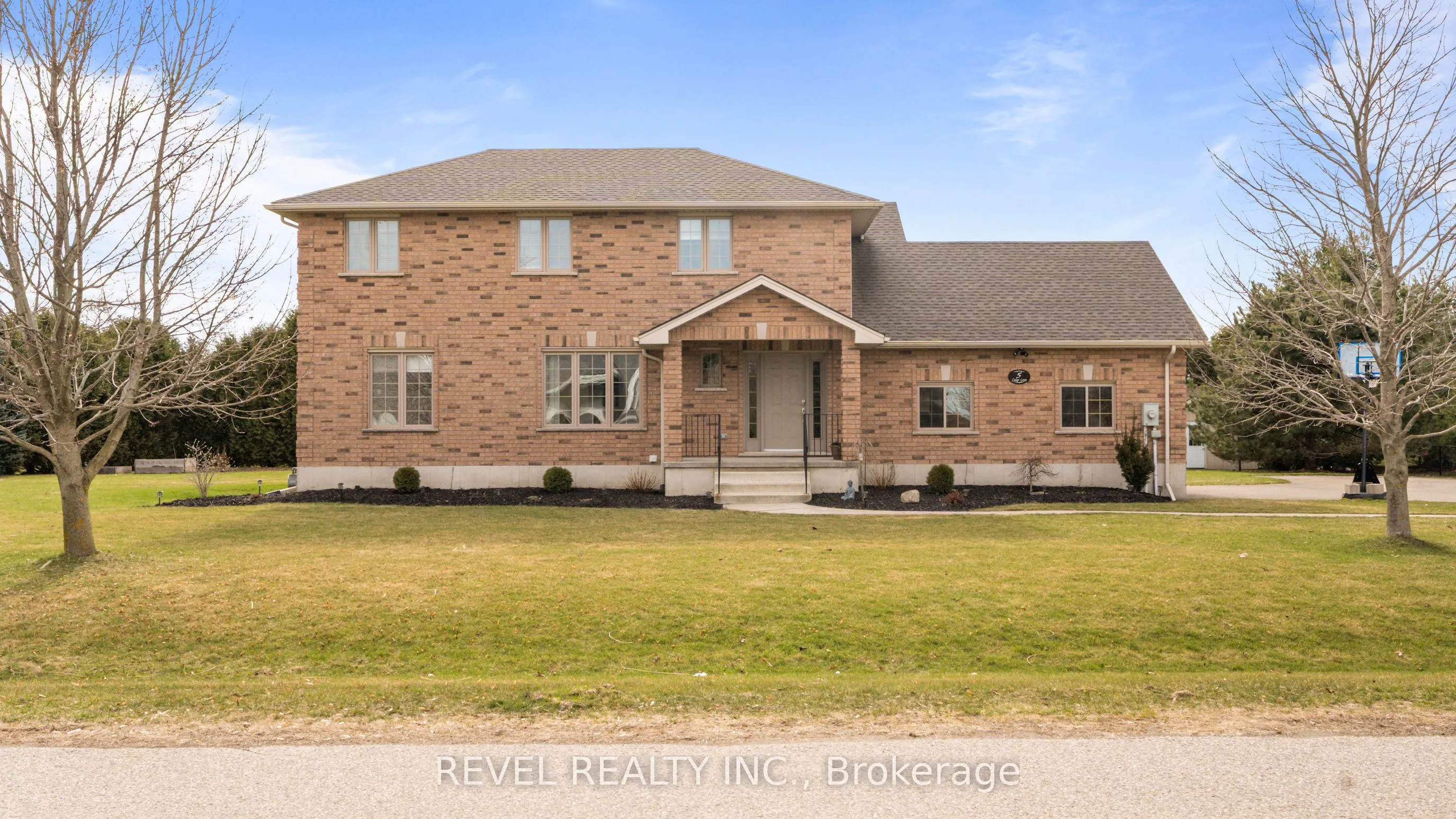 5 Cedar Lane, Brant, ON N0E 1A0